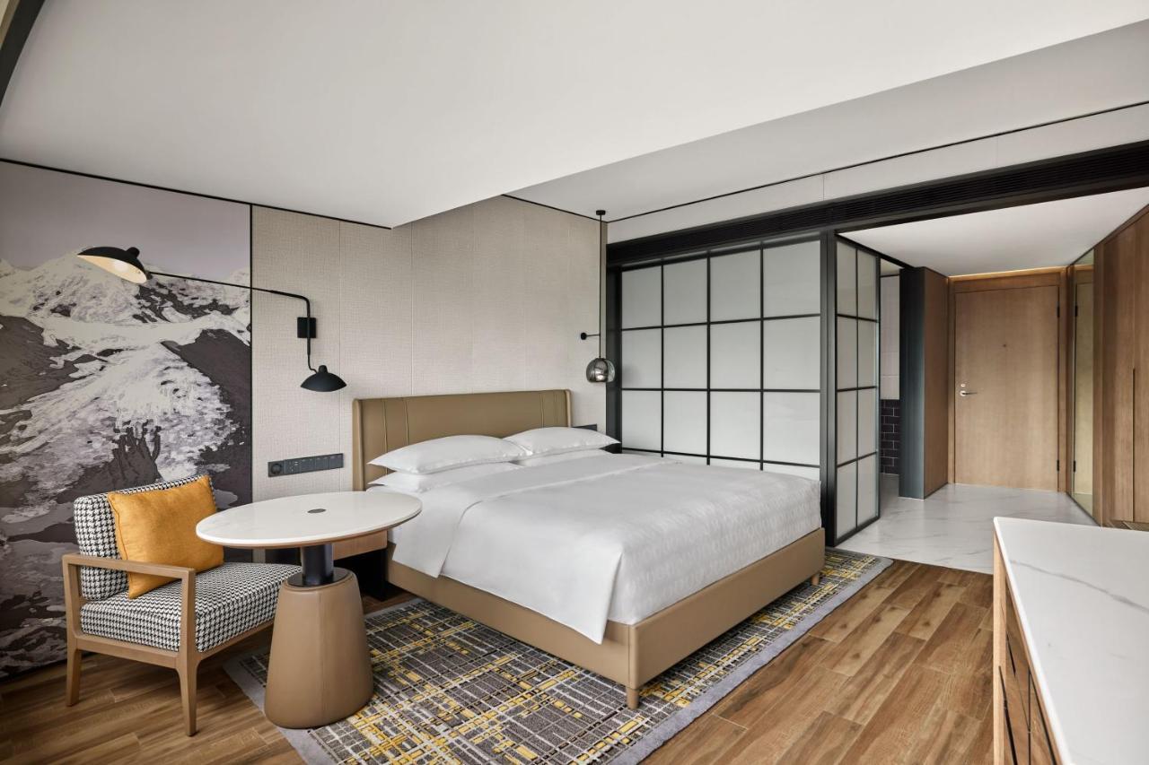 Sheraton Lido Отель