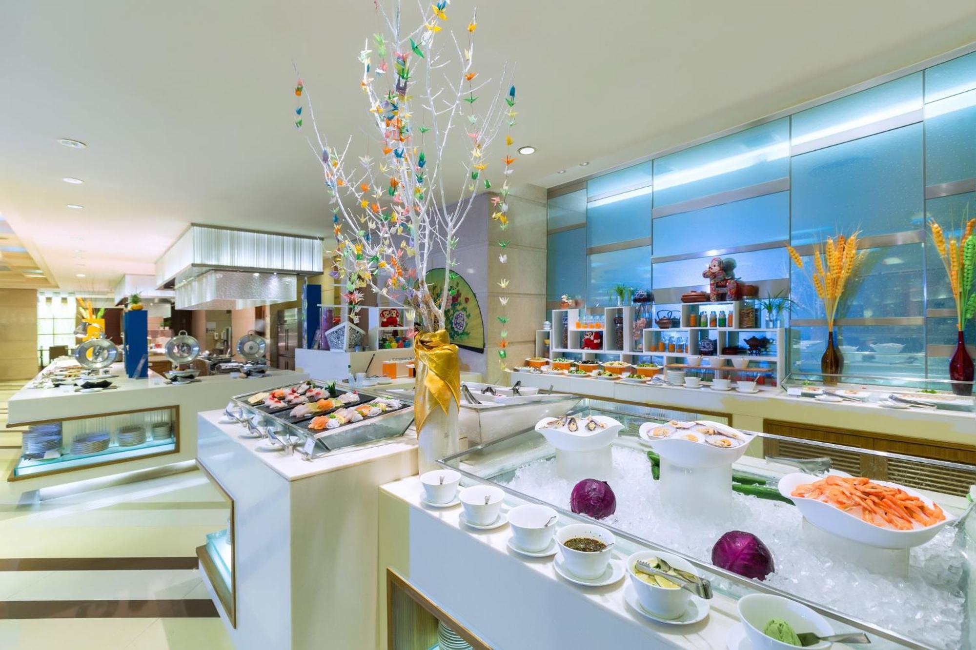 Sheraton Lido 5* Чэнду
