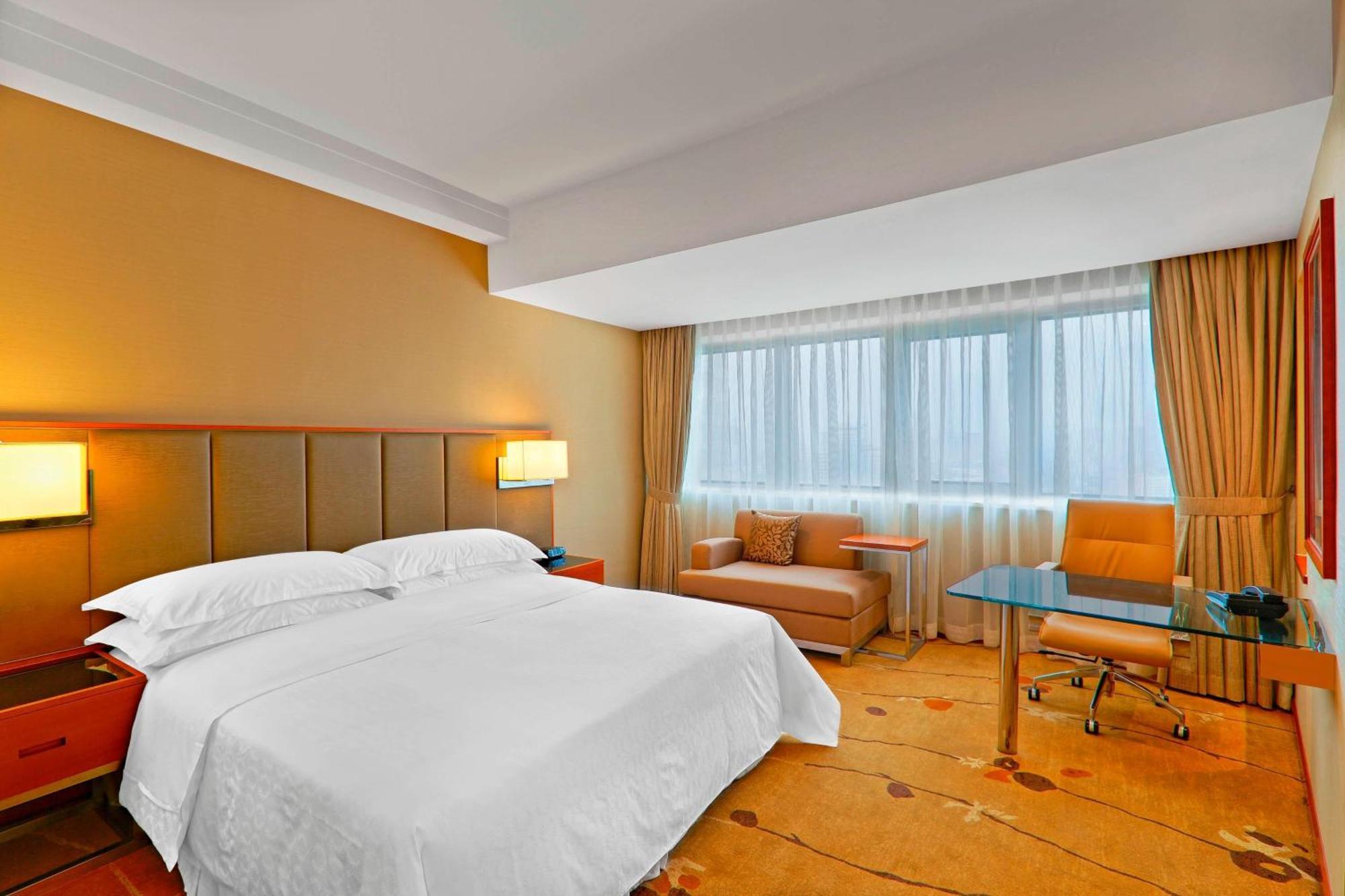 Sheraton Lido 5*